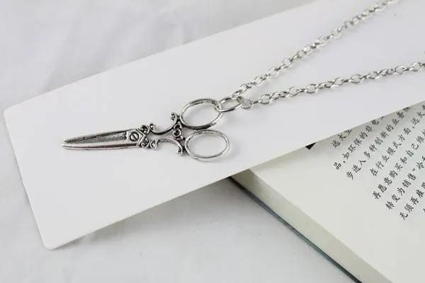 

10Pcs Tibetan Silver Color scissor Pendant Necklace #20090