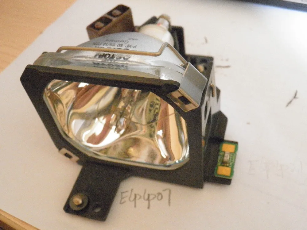 

Original Projector Lamp Module EL-LP05 for PowerLite 5300 / PowerLite 7200 / PowerLite 7300 / EMP-5300, EMP-7200, EMP-7300