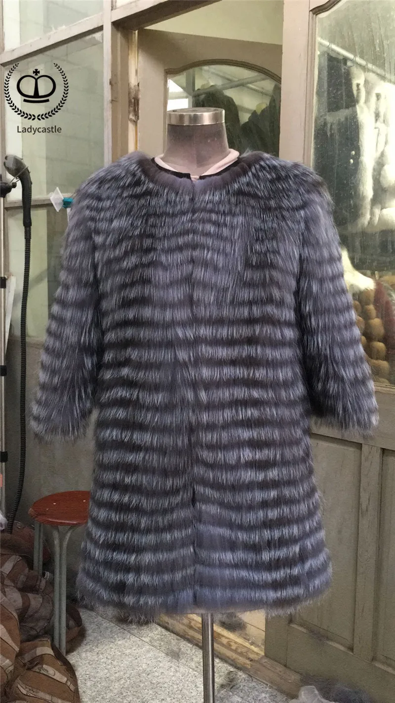 Cheap 2018 New Real Sliver Fox Fur Coat With O-Neck Collar Long Jacket Big Size For Women Down Fox Fur Coat From Natural Winter FC-044 18
