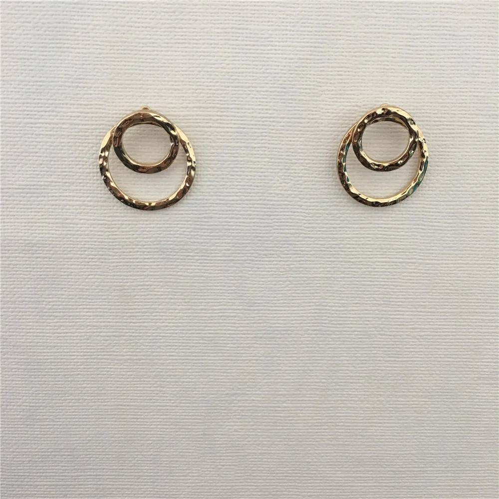 

CASUAL GOLD COLOR PLATING HAMMERED CIRCLE LAPPED STUD EARRINGS FOR WOMEN GIRL