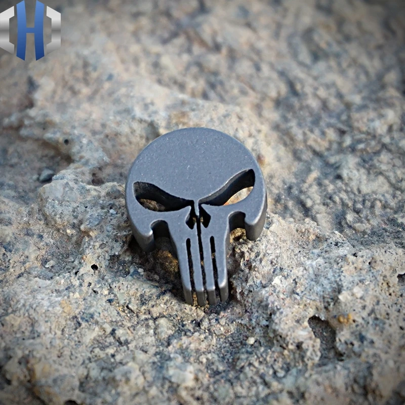 Knife Beads Titanium Alloy Skull Shape Paracord Accessory Umbrella Rope Pendant Knife Beads EDC Skull Paracord Beads