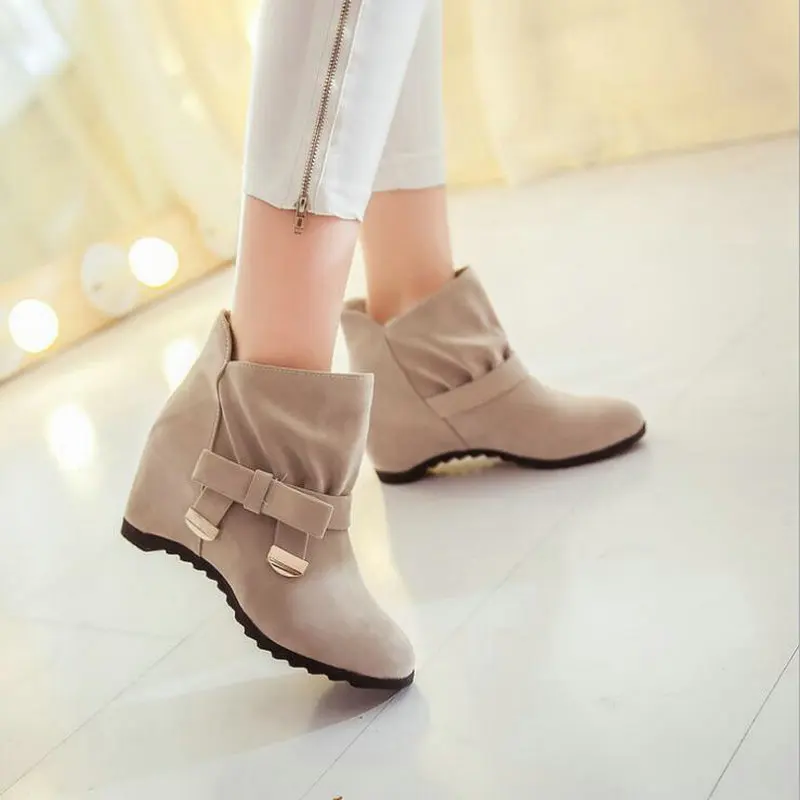 

2019 New Women Ankle Boots Fashion low Boots Leisure Martin Boots Ladies Flats Shoes big size 43 Belt buckle Bow PP-81Z