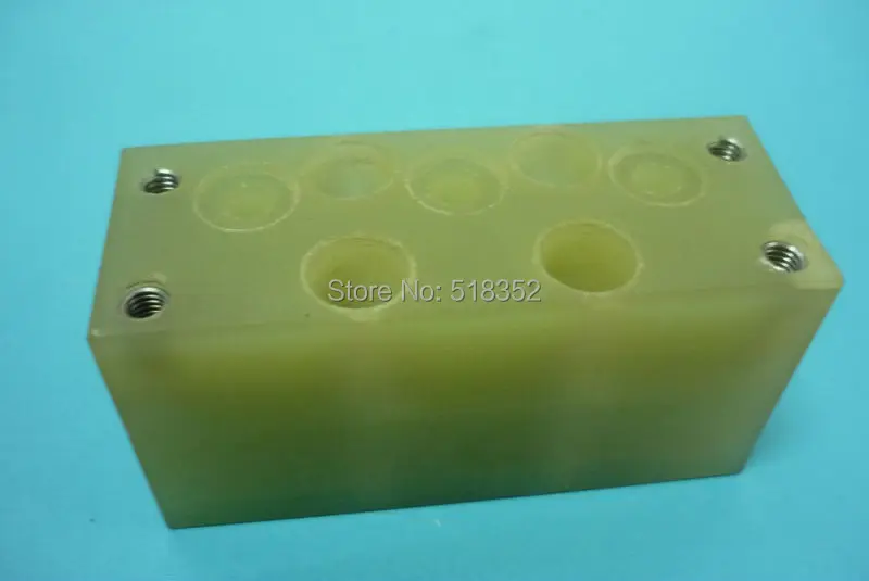 

A290-8110-X600 F317 Fanuc Insulation Board, Upper Isolation Plate for DWC-iA,iB (AWF) WEDM-LS Wire Cutting Machine Part