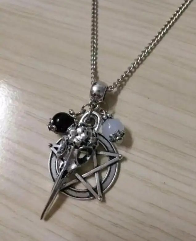 

Vintage Style-Bird Skull - Pentagram Pendant Necklace Witch Pagan Punk Goth Jewelry Gift 5 pcs