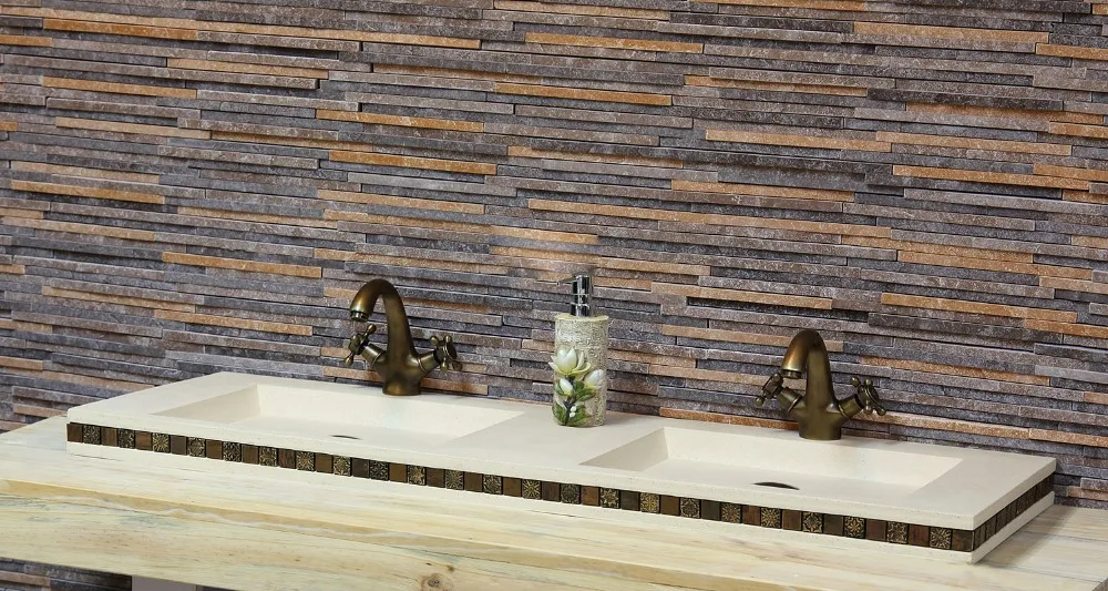 European-style luxury ware platform basin, artistic bathroom sink. Home decoration of the basin that wash a face