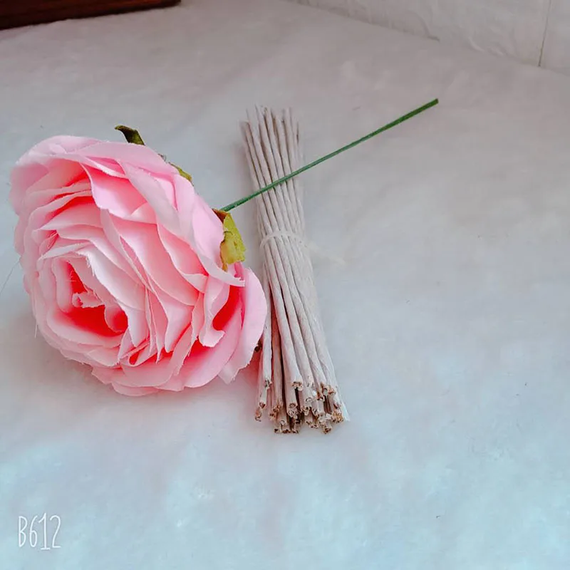 25 шт/лот искусственные стебли для соцветия гортензии розы пиона стебли моделирование DIY шелковое цветочное свадебное украшение - Цвет: Белый