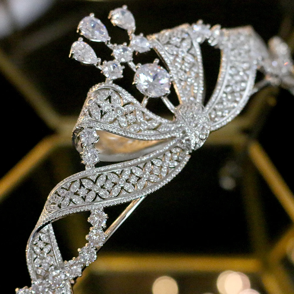 Новая блестящая Свадебная Ювелирная диадема тиара головная повязка с элегантным кристаллом циркония женский головной убор и чемпионат парад Вечерние