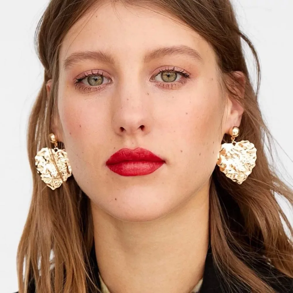 

Hot Sale Fashion Brand Alloy Heart Drop Dangle Earrings for Women Fashion Jewelry Bohemain Collection Earrings Accessories