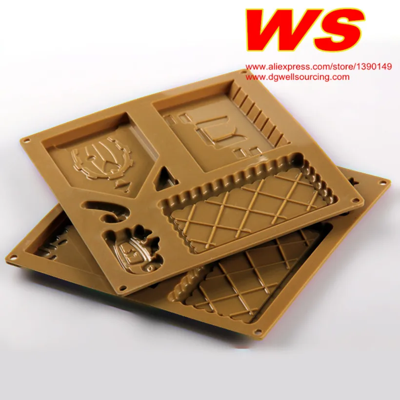 2pcs-Christmas-House-Silicone-chocolate-mold-Creative-cake-baking-mould-Gingerbread-House-cake-mold_
