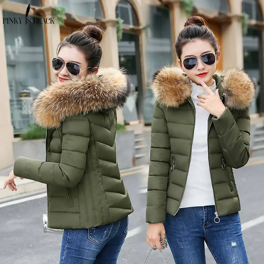 PinkyIsBlack женская зимняя куртка с капюшоном размера плюс 3XL с меховым воротником теплые толстые короткие парки с хлопковой подкладкой женские пальто - Цвет: Армейский зеленый