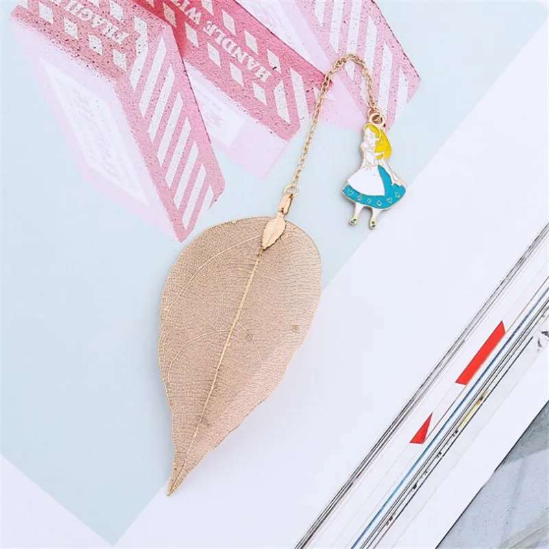 

New Leaves Pendant Alice Clock Rabbit Bookmark Stationery School Office Supply Escolar Papelaria Students Gifts Free Shipping