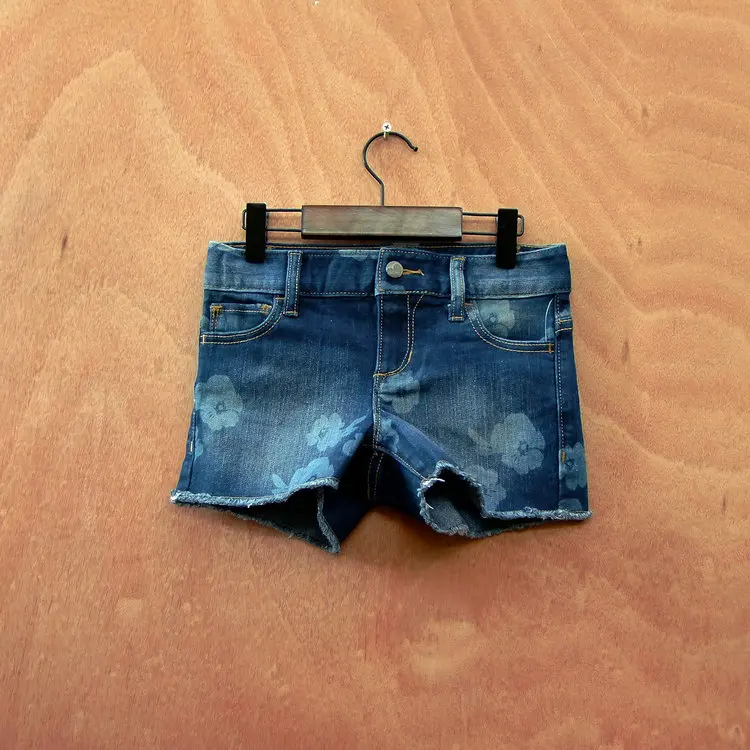 Hot Sale Girls Denim Shorts 2017 Floral Fashion Children Trousers Big