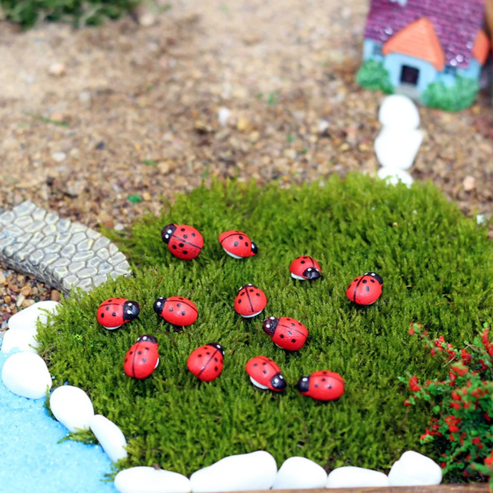 

100Pcs/lot 10X13mm Wooden Ladybird Ladybug Sticker Children Kids Painted Adhesive Back DIY Craft Home Party Holiday Decoration
