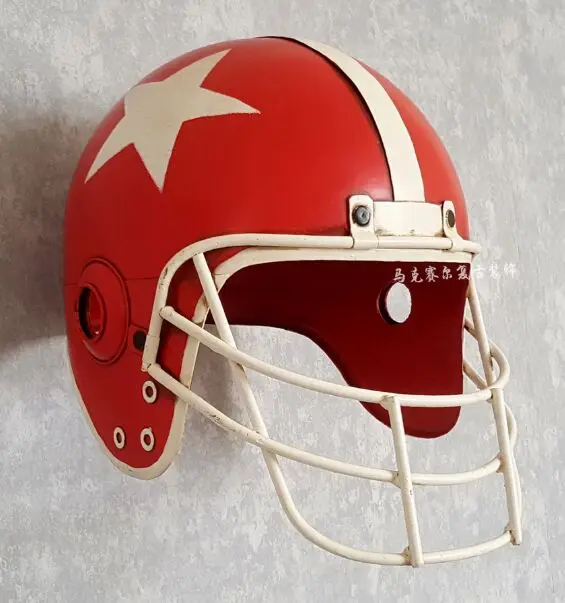 American Retro Metal Iron Football Helmet Model Restaurant Cafe Creative Wall Hanging Hat Home Decorations - Цвет: Red