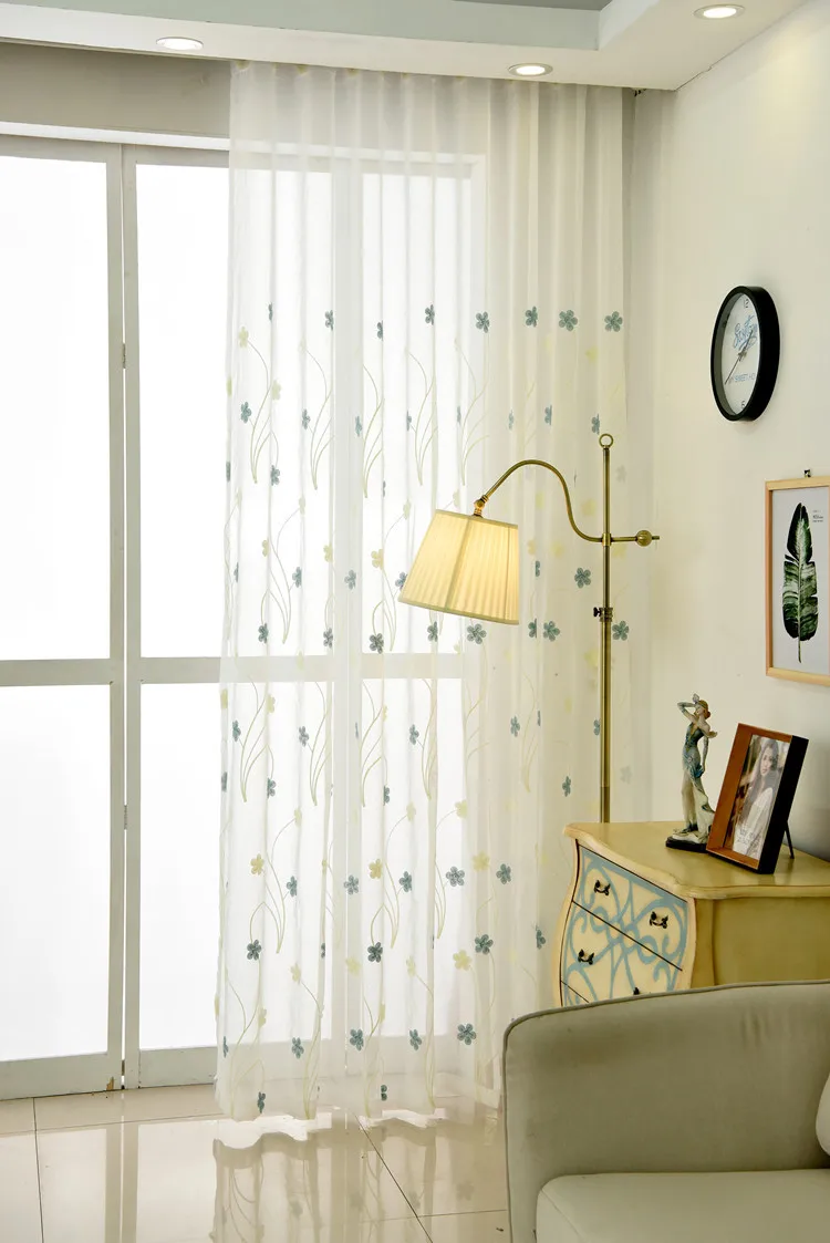 4596326851_1789505034