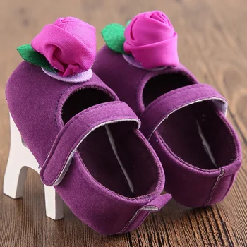 

Newborn girl solid color embossed rose soft cotton toddler shoes