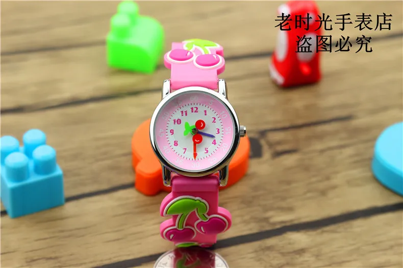 Модная детская 3D кварцевые dresswatch для девочек Симпатичные Клубника циферблат прекрасный водонепроницаемые наручные часы