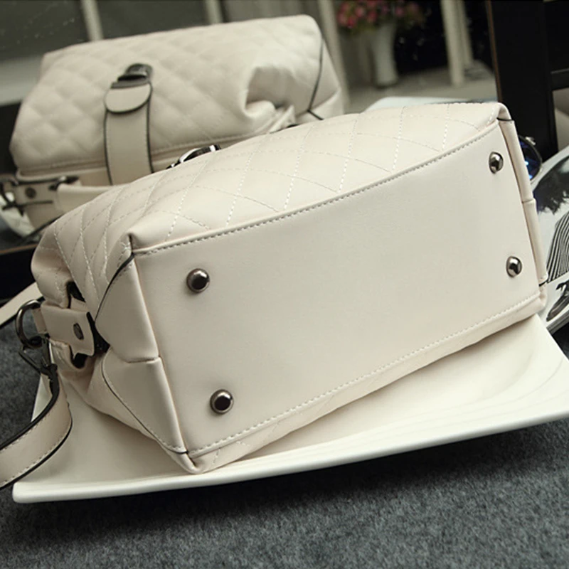 Women Handbag Genuine Leather Handbag Doctor Bag Women Shoulder Bag Small Plaid Rivets Crossbody Handbag Fashion Women Bags
