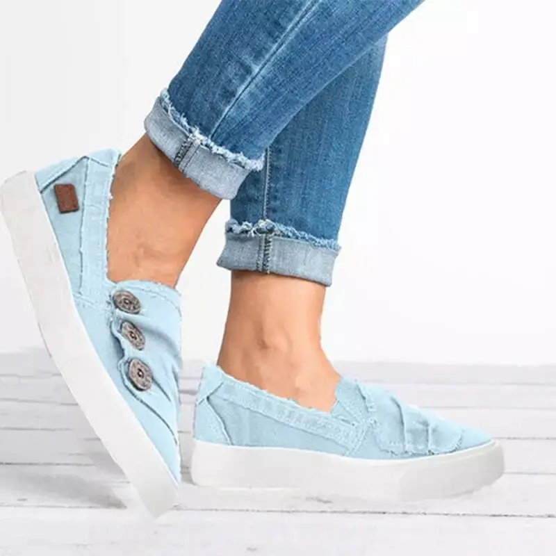 

2019 washed denim canvas shoes women flat bottom vulcanize casual shoes sneakers female slip-on footwear pleated metal buckle