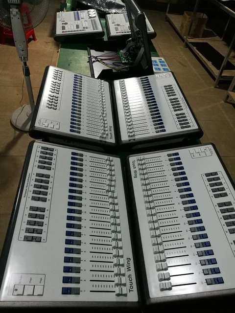 Mobilnymi skrzydła i V11 fader skrzydła i kontroler DMX z flycase tanie tanio ROHS MC-ATW Ściemniacze 3years 110V~220V 50~60Hz Mobilnymi skrzydła i V11 fader skrzydła i kontroler DMX z flycase tanie tanio ROHS MC-ATW Ściemniacze 3years 110V~220V 50~60Hz