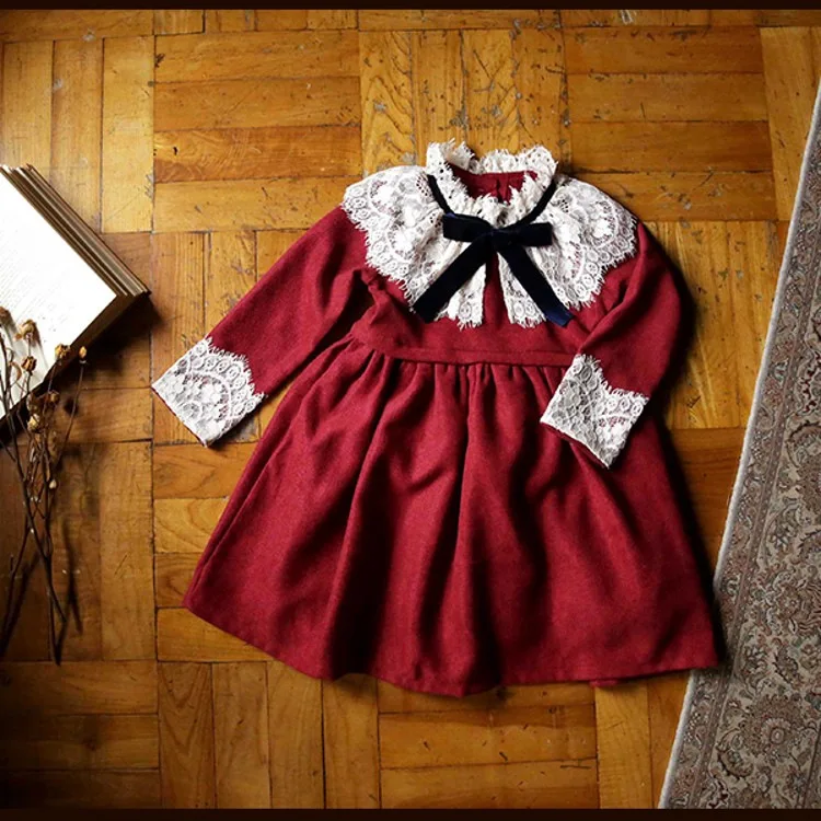 

2019 Winter New Solid Lolita Style Retro Lace Round Neck Bow Court Princess Thickening Plus Velvet Long-sleeved Baby Girls Dress