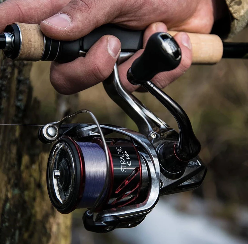 SHIMANO STRADIC CI4+ спиннинговая Рыболовная катушка 1000 2500 C3000 4000 ПЕРЕДАТОЧНОЕ ОТНОШЕНИЕ 5,0: 1/4. 8:1 Максимальное сопротивление 9 кг низкопрофильные рыболовные катушки