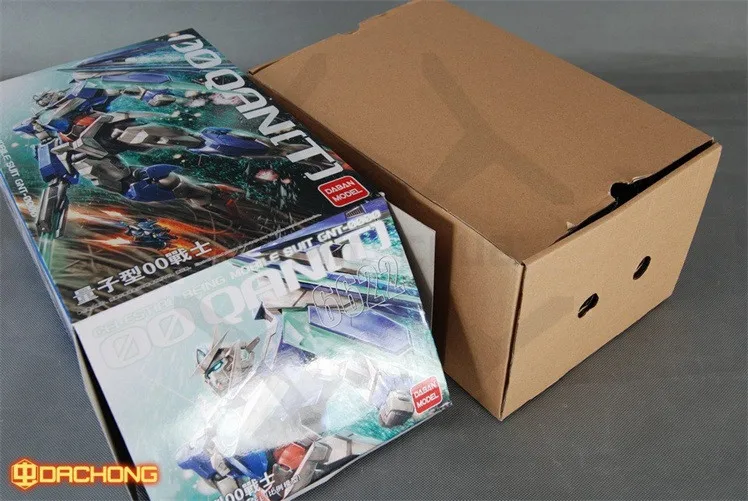 Comic Club в сборе MG 1/100 Gundam 00 Quanta OOQ 00Q содержит светодиодный светильник игрушка