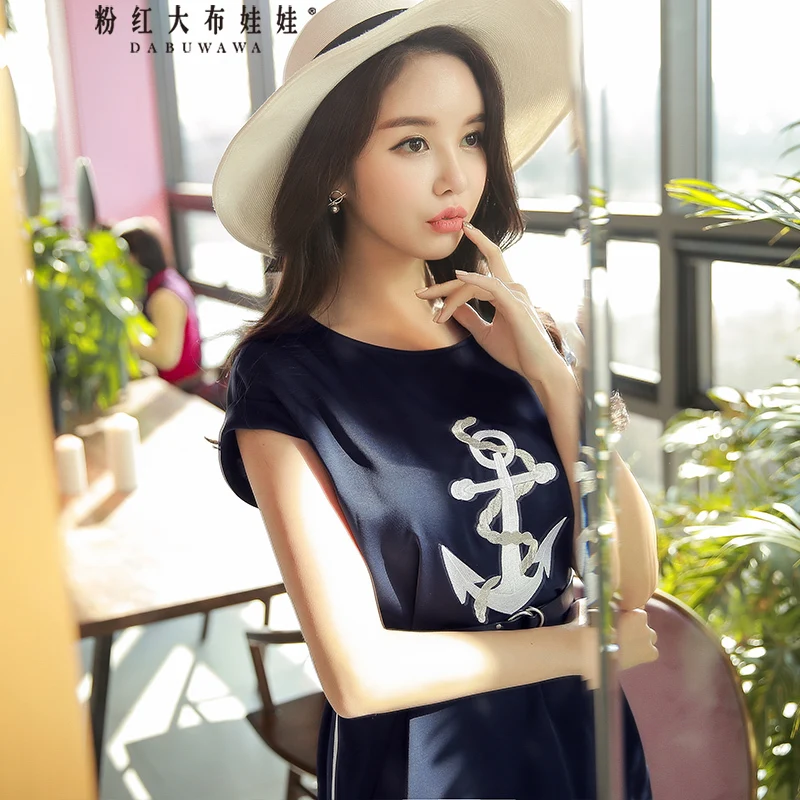 

Dabuwawa Women's Embroidered Dress 2019 New Summer Navy O-Neck Causal Slim Sleeveless Dress With Pocket D18BDR105