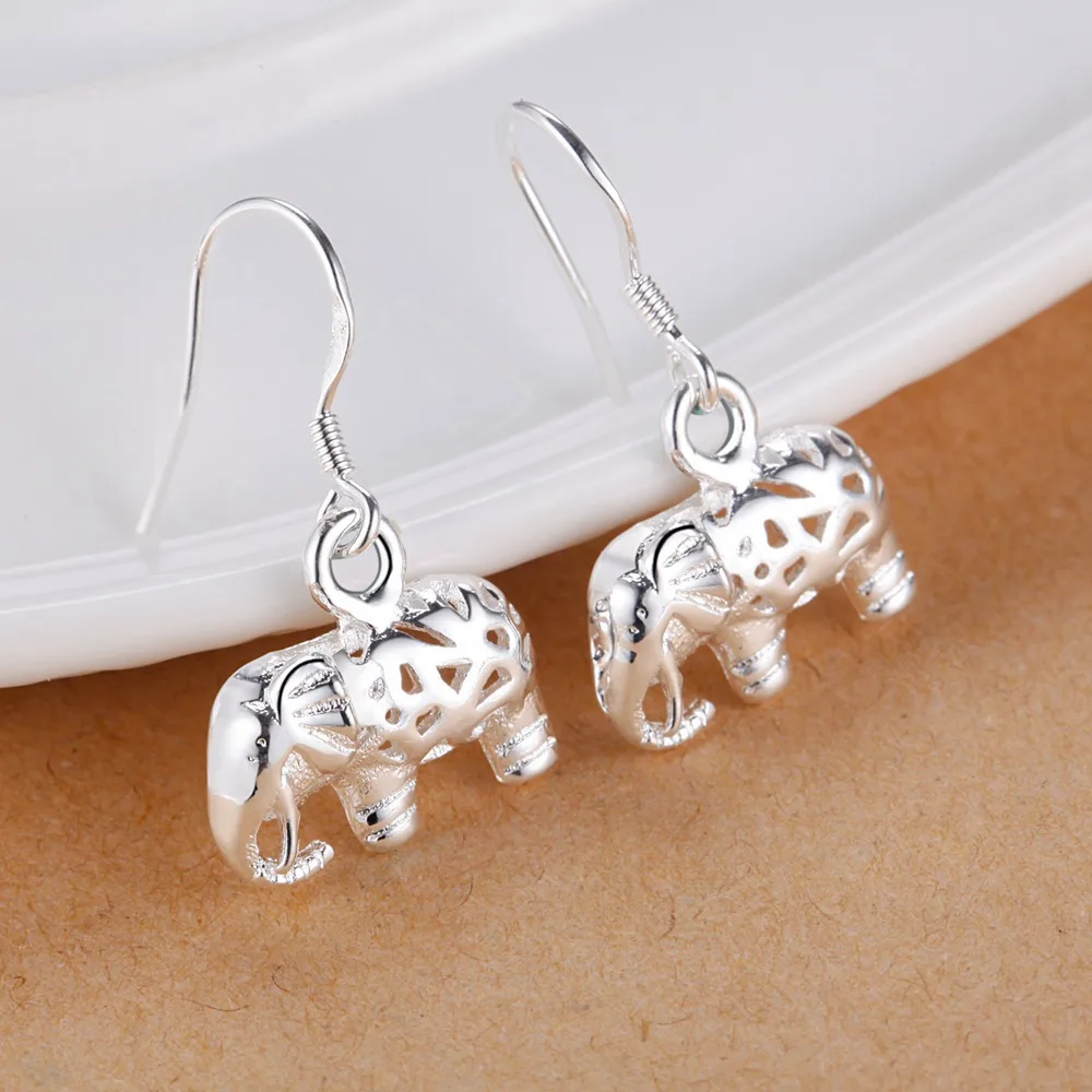 3717668517_1402620154