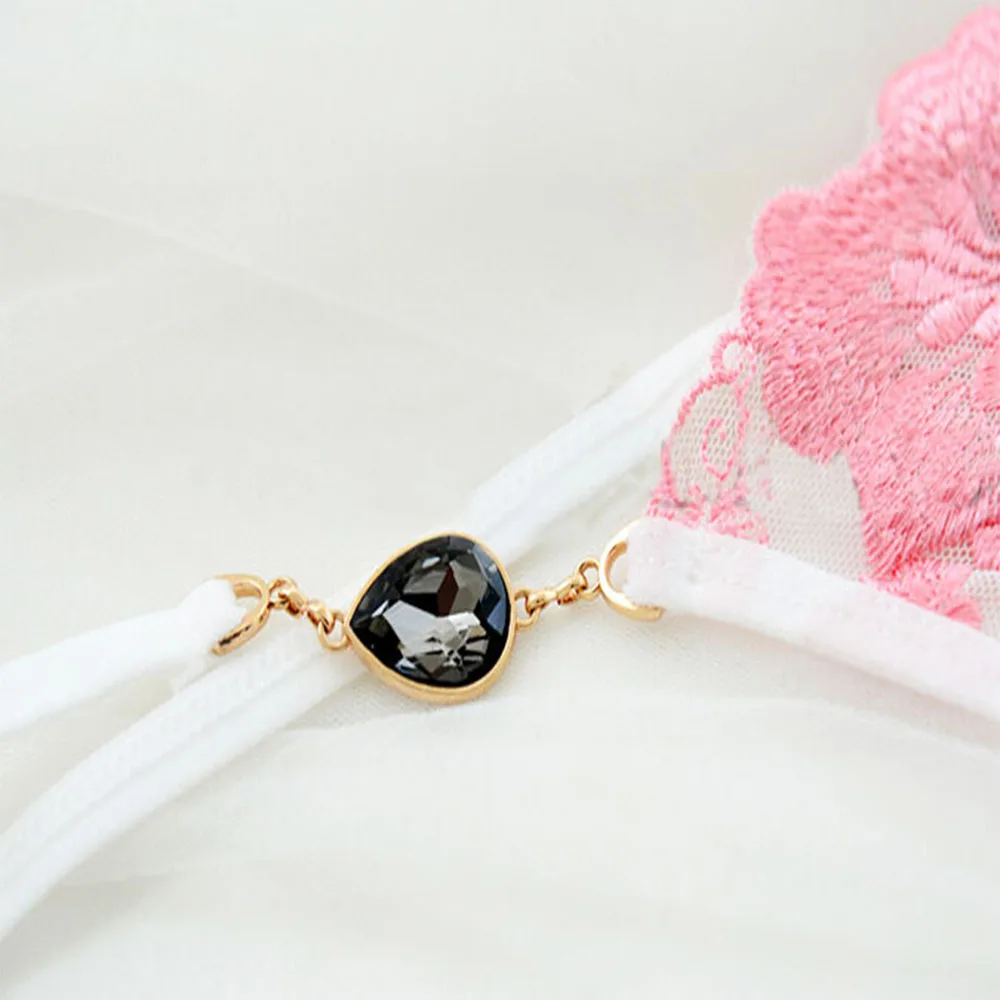 

1 Pcs Ladies Hot Sexy Alloy Pendant Thong Transparent Underwear Open Crotch Rose Flower Embroidery Net Cloth G String Panties