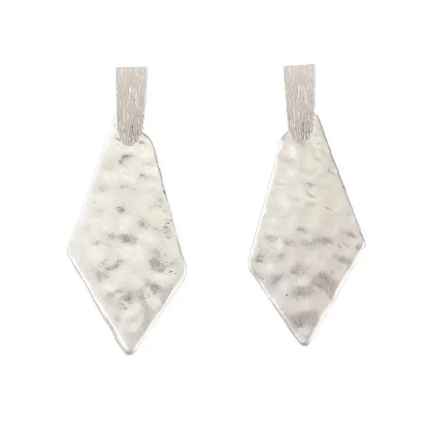 

ZWPON 2019 New Hammered Metal Abstract Petal Drop Earrings for Women Fashion Brand Designer Arrow Earrings Jewelry Wholesale