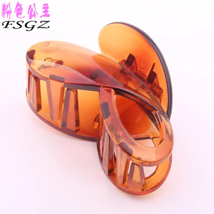

Brand Hair Claw For Lady Transparent Brown Hollow Out Knot Hair Clip Plastic Tines Hair Clamp For Hair Beauty Tools 6.5*4 Cm