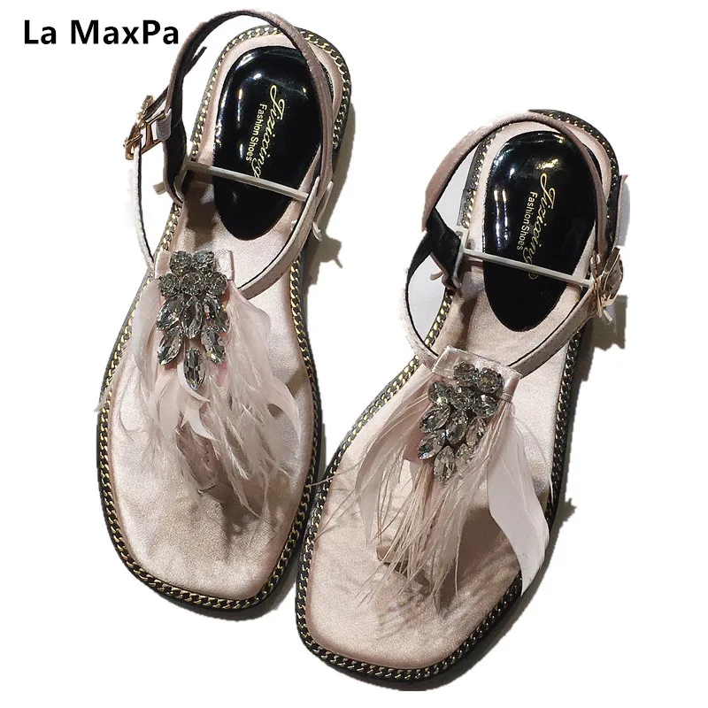 

Spring Summer New Women Shoes Fashion Water Drill Feather Flat Sole Sandals Buckle Strap Toe Clamping Casual Comfortable Shoes