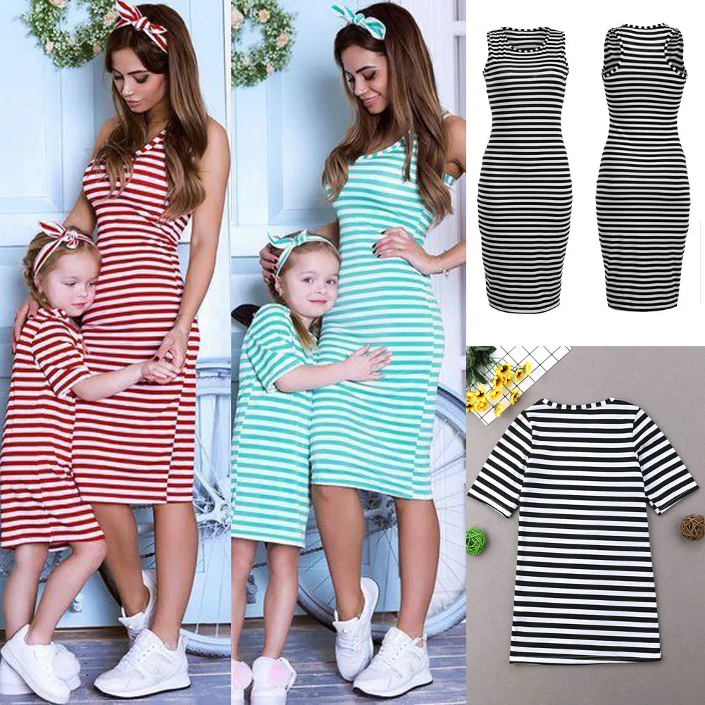Платье для мамы и дочки; одинаковые платья в полоску с бантом для мамы и дочки; семейная одежда