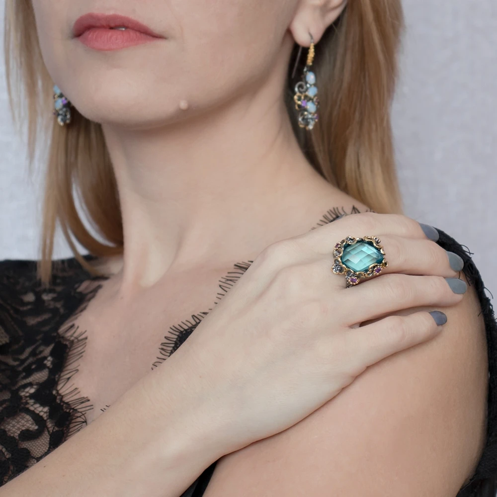 DreamCarnival 1989 New Arrivals Unique Big Rings for Women Blue Zirconia Surround by Purple Flowers Party Gift Drop Ship WA11553