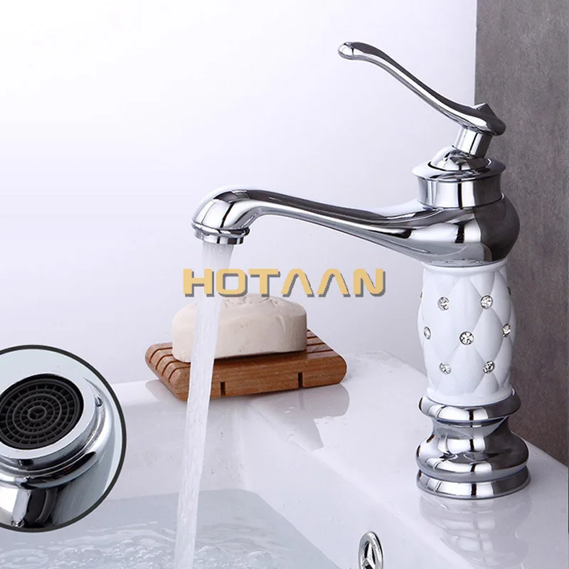 pia do banheiro, água fria e quente, misturador de alça única