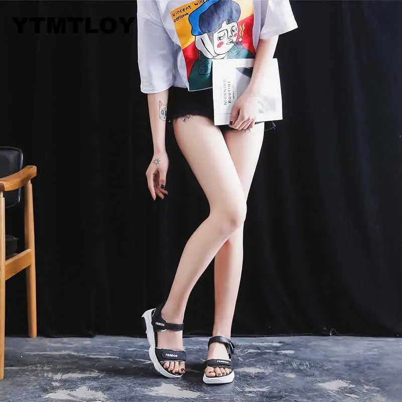 أزياء الصيف الكعك النساء الصنادل مع البرية بسيطة أحذية السيدات Zapatos موهير بلاتافورما عالية صنادل طراز جلاديتور حجم 35-40 أزياء الصيف الكعك النساء الصنادل مع البرية بسيطة أحذية السيدات Zapatos موهير بلاتافورما عالية صنادل طراز جلاديتور حجم 35-40