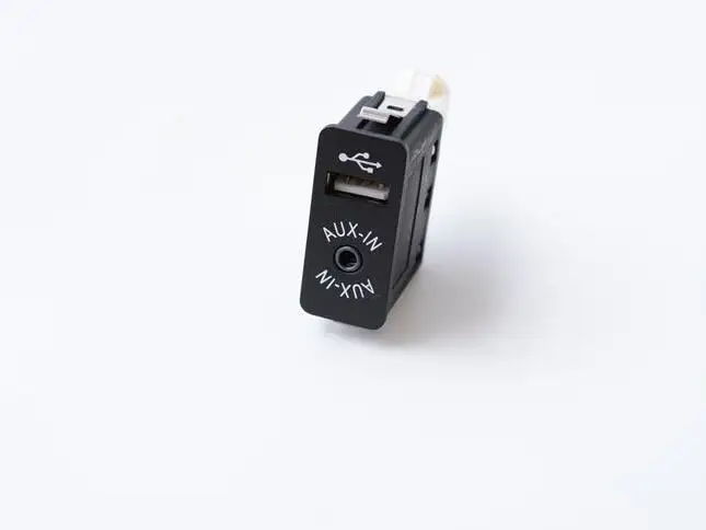 

BlueJoan car GPS Navigation USB AUX in Plug Socket Adapter For BMW E39 E46 E38 E53 X5
