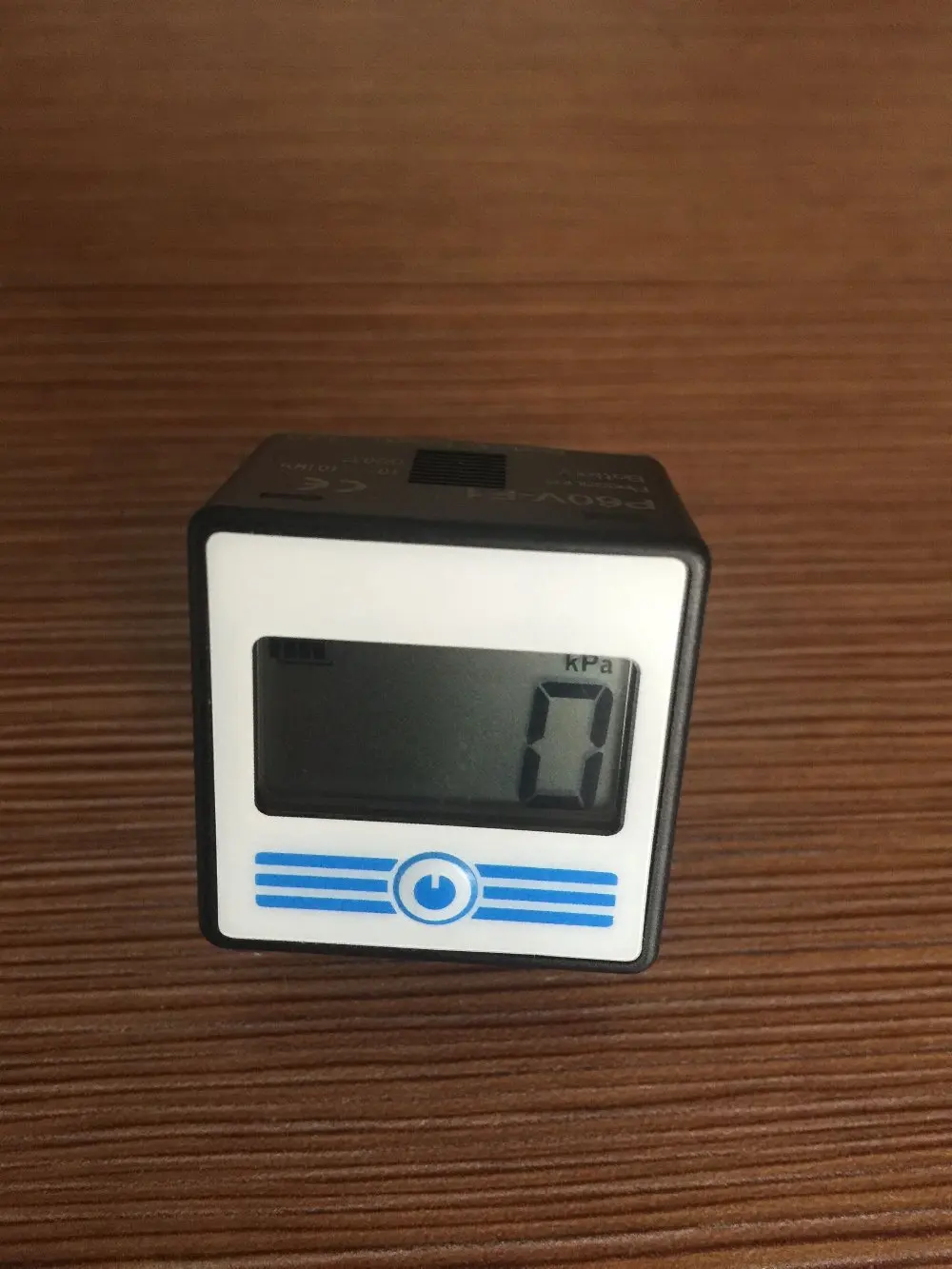 

digital vaccum pressure switch KP60V-F1 Use button battery CR2032