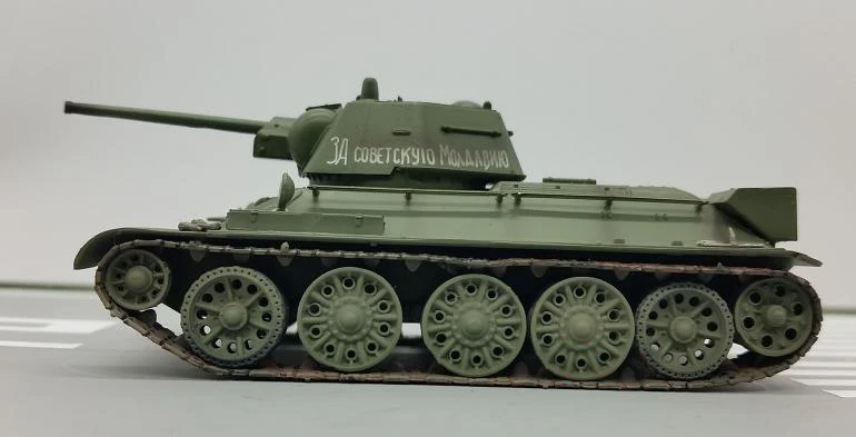 1: 72 T-34-76 модель танка советской войны Трубач 36267 Коллекционная модель