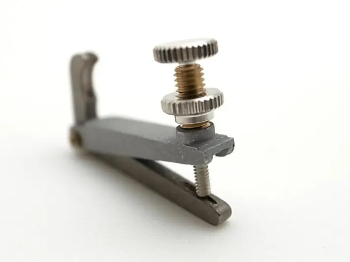 

High quality titanium alloy trimming - fine-tuning/violin string hook on the violin