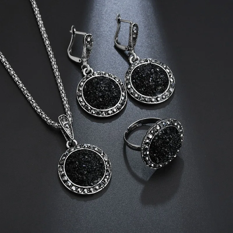 

Terreau Kathy Wholesale Vintage Black Jewelry Set Fashion Women Jewelry Set Antique Silver Round Stone Pendant Necklace Sets 4Pc