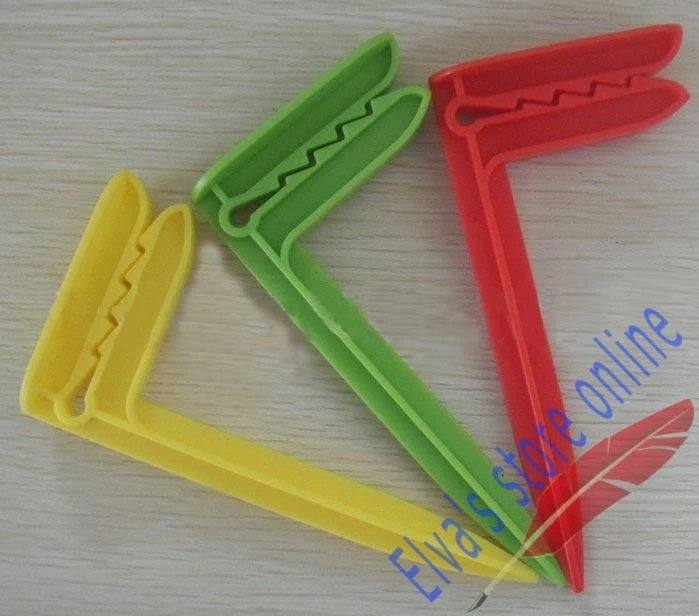 plastic clips 02