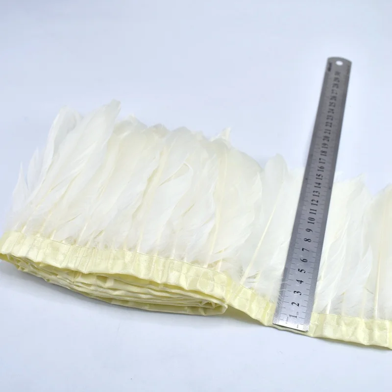 2 м/лот топ природные гусиное перо отделкой бахромой 15-20 см окрашенная черное перо лента для ремесел ленты для юбка DIY декоративные - Цвет: off white