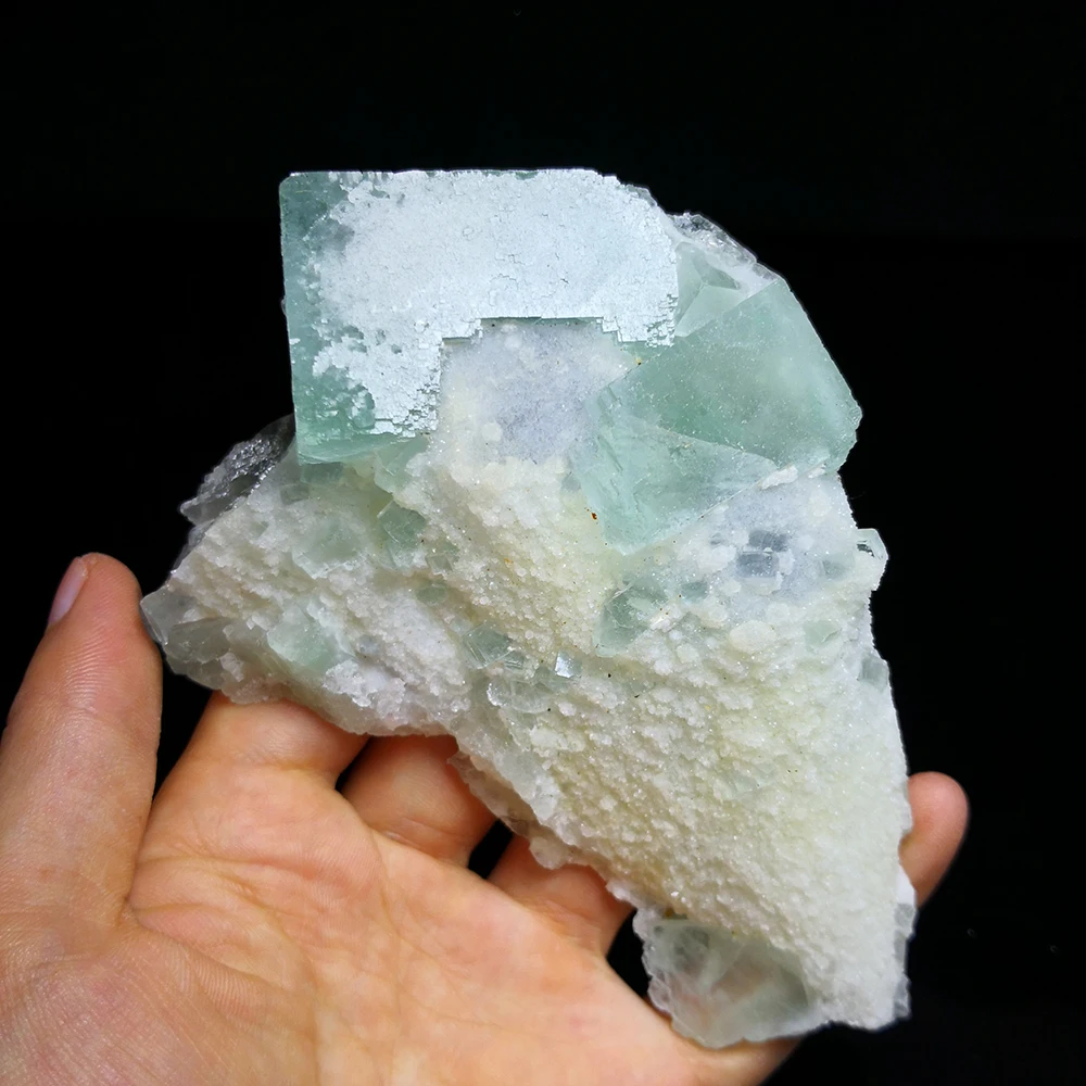 

370g NATURAL Stones and Minerals green Fluorite quartz crystal B12-39CMK