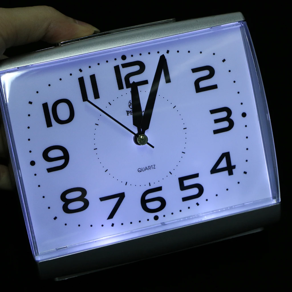 Non Ticking Silent Quartz Analog Bedsides Alarm Clock with Nightlight and Snooze Beep Alarm Clock Battery Operated