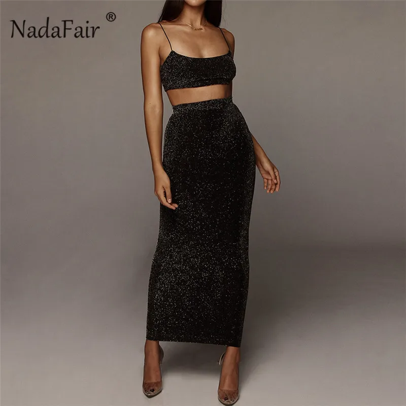 Женское платье карандаш Nadafair длинное облегающее на тонких бретельках без
