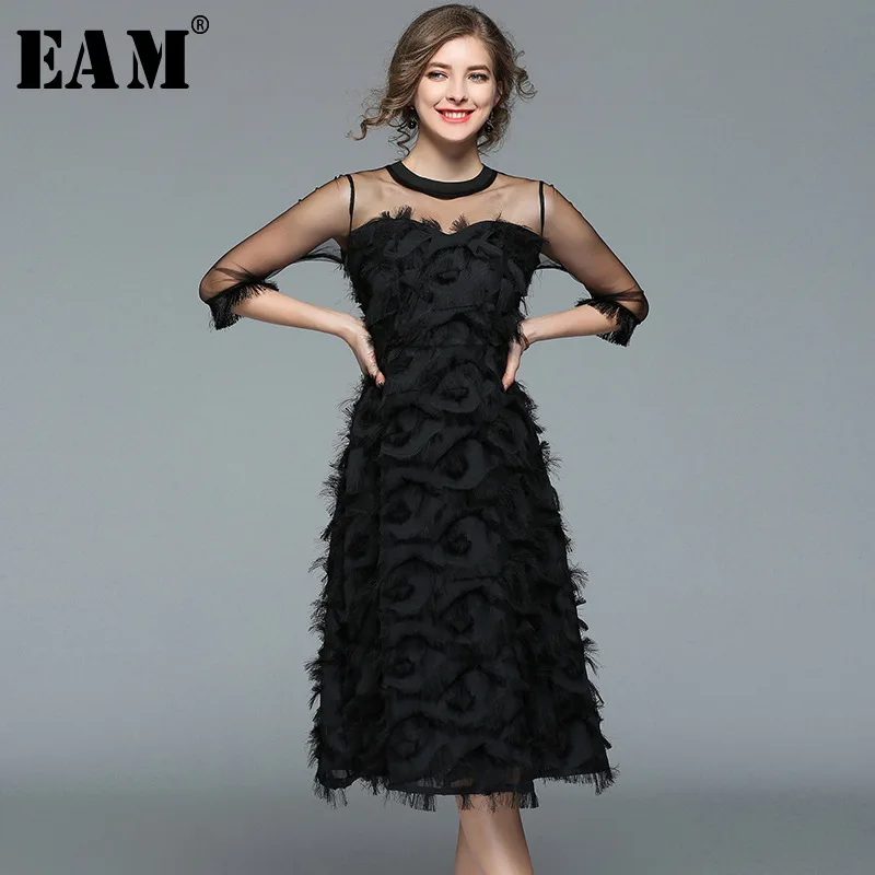 

[EAM]2019 New Spring Summer Round Neck Three-quarter Sleeve Blac Mesh Split Joint Tassels Loose Big Hem Dress Women Fashion JF54