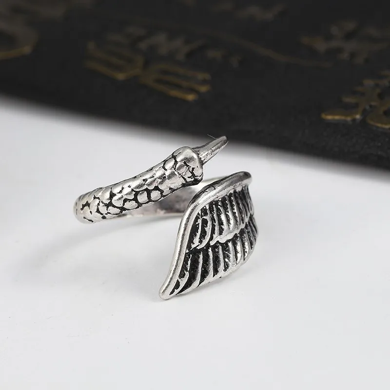 Vintage-Gothic-Wing-Ring-Punk-Men-Hip-Hop-Wings-Eagle-Claw-Opening-Tail-Rings-Cool-Man (4)