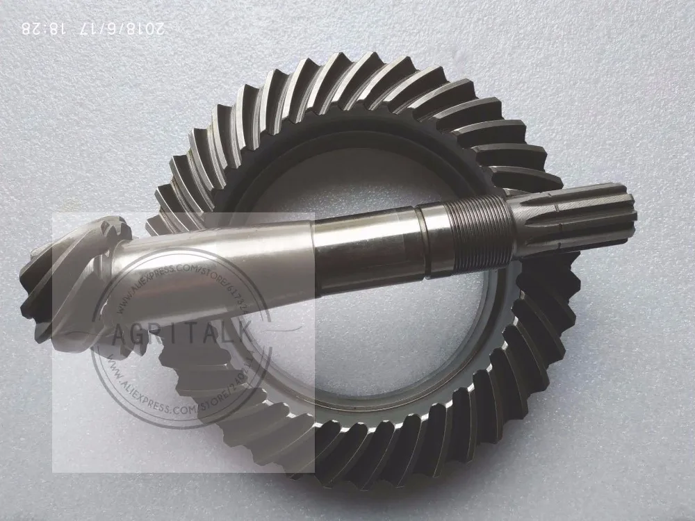 Foton tractor FT904, the spiral bevel gear with shaft, part number: ft250 te254 tractor the first shaft part number ft250 37 014